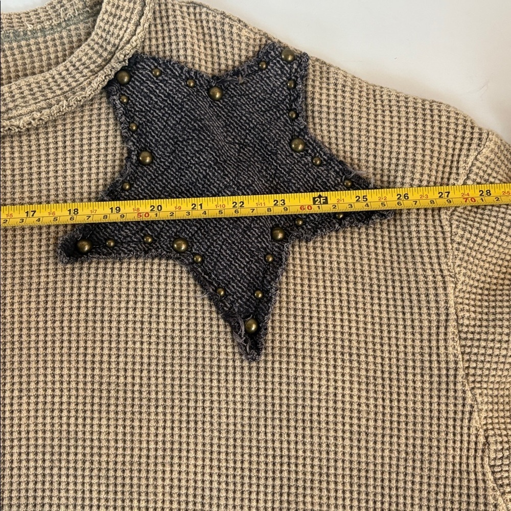 Oil & Hali tan thermal waffle weave long sleeve shirt stars and grommets hi lo - Picture 14 of 16